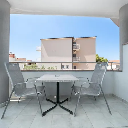 Juric 1 *