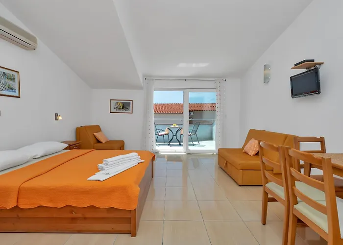 아파트 Juric 1 바스카보다