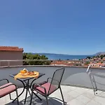 Apartment Juric 1 *