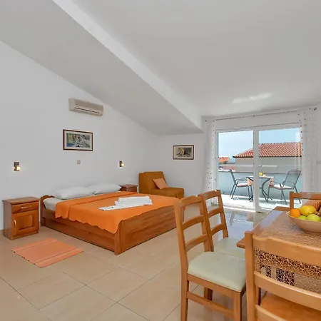 Apartamento Juric 1 *