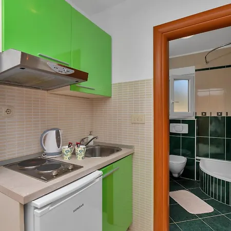 Apartment Juric 1 *