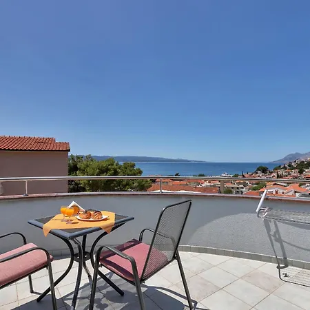 Apartment Juric 1 *