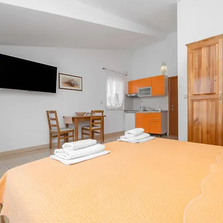 Juric 1 Apartamento *